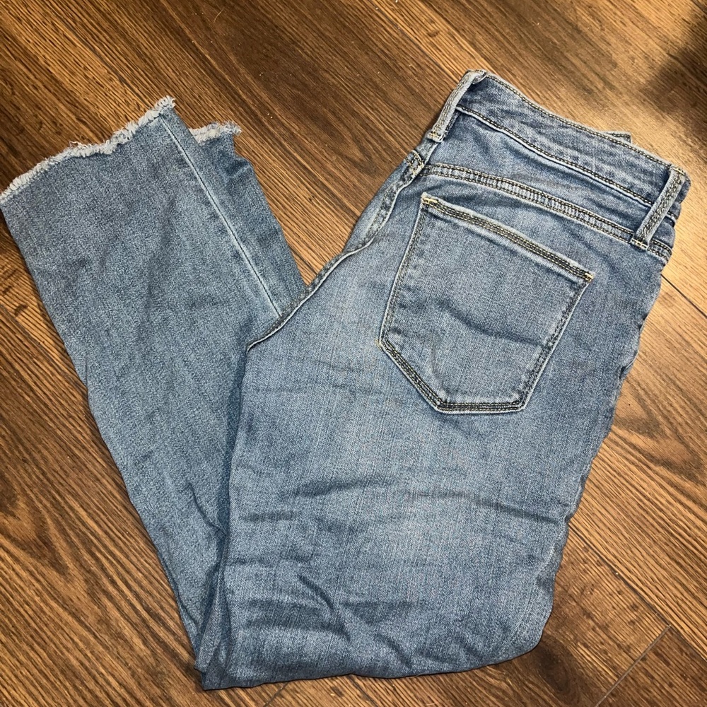 Universal Thread Women's High Rise Jeans - Picture 4 of 5